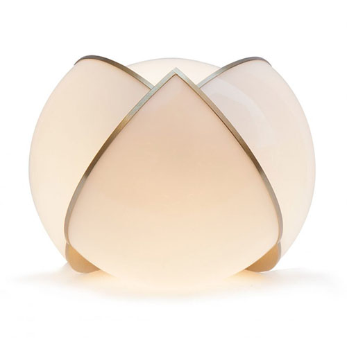 英国珠宝设计师拉拉・博欣(Lara Bohinc)设计的碰撞球